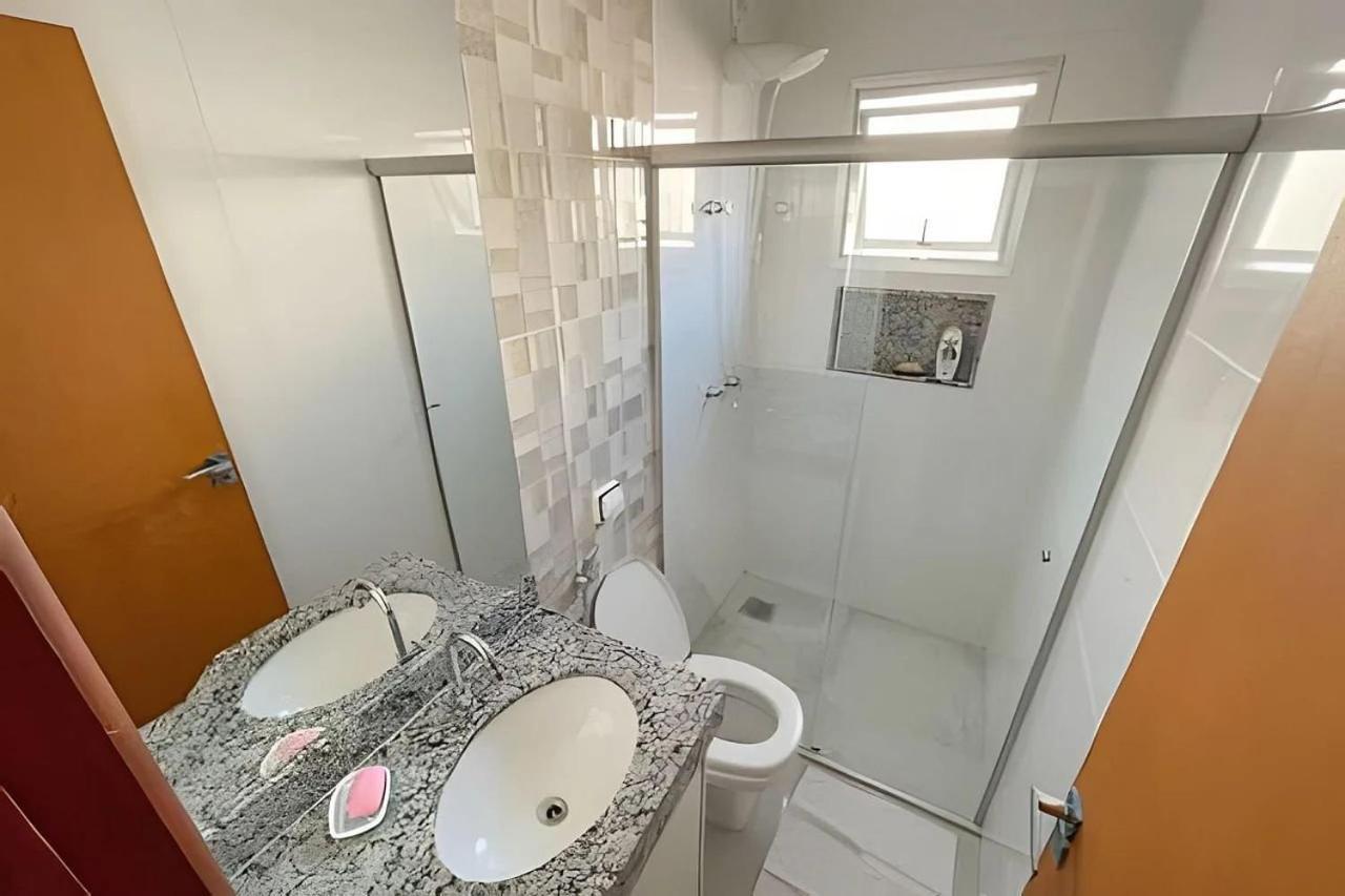 103 - Apartamento Completo Para Ate 5 Hospedes Patos de Minas Bagian luar foto